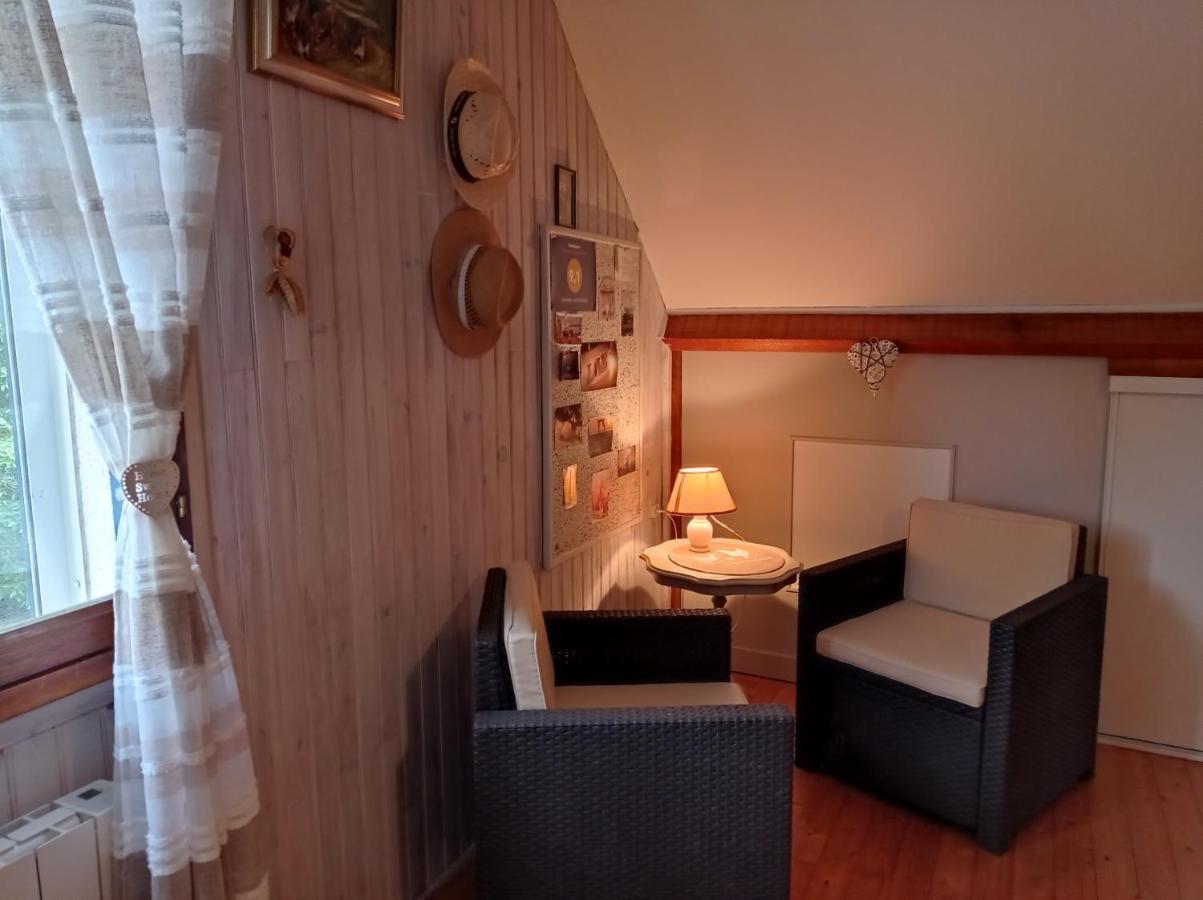 Chambre Campagnarde Du Gres Rouge De Beauval Eksteriør billede