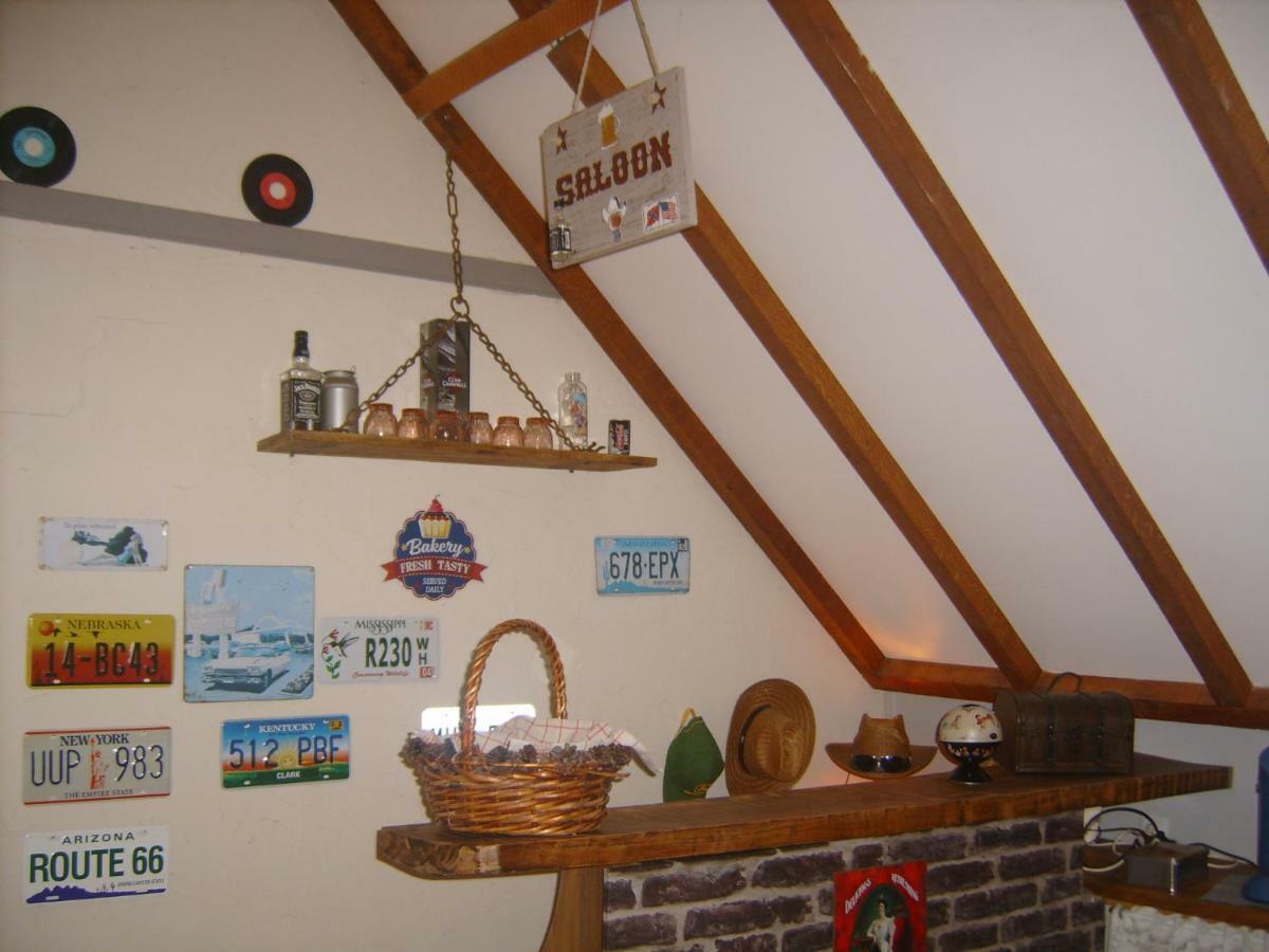 Chambre Campagnarde Du Gres Rouge De Beauval Eksteriør billede